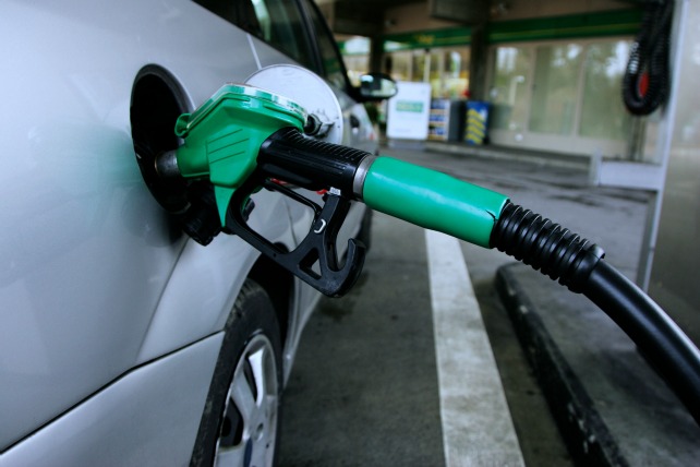 La gasolina y el gasóleo suben un 98% y un 78% desde la liberalización. | Rama