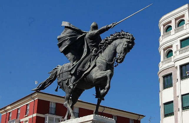 Estatua del Cid en Burgos.|wikimedia.org