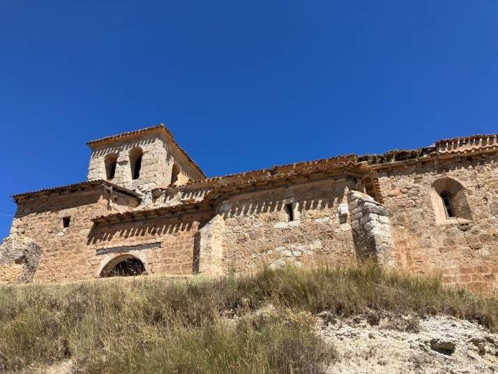 La iglesia de Arconada de Bureba, en grave estado de deterioro | Imagen 1