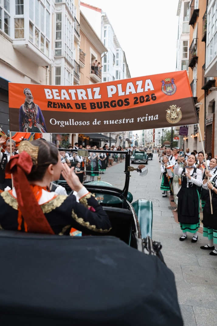 Burgos se viste de fiesta para coronar a sus Reinas | Imagen 1