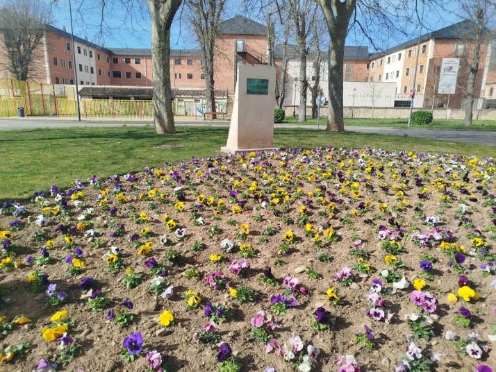 Glorieta Miguel &Aacute;ngel Blanco
