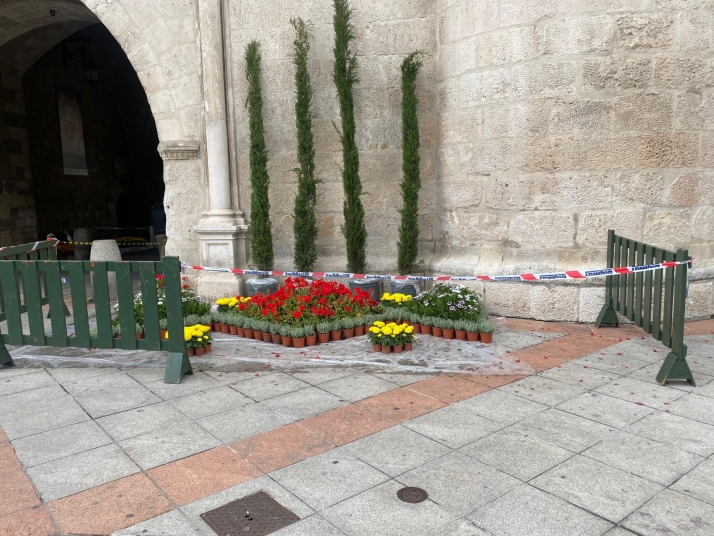 Burgos se engalana para la Fiesta de las Flores | Imagen 1