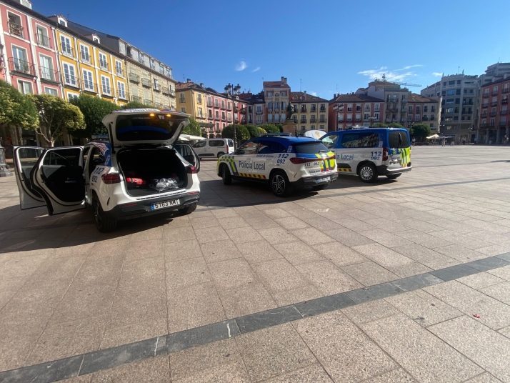 Burgos incorpora tres nuevos veh&iacute;culos el&eacute;ctricos a la flota de la Polic&iacute;a Local | Imagen 1