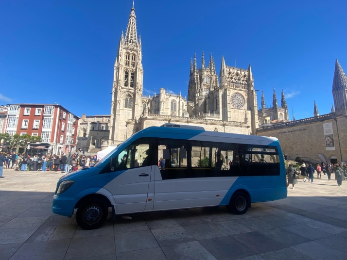 Segovia cede un microb&uacute;s a Burgos para recuperar el servicio en el Centro Hist&oacute;rico  | Imagen 1